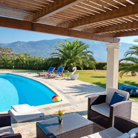 Villa Kleismata Sleeps 6 With Pool Air Con And Wifi *