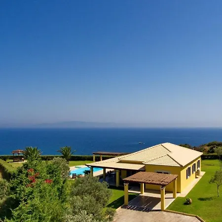 Kleismata Sleeps 6 With Pool Air Con And Wifi