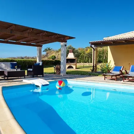 Kleismata Sleeps 6 With Pool Air Con And Wifi Willa *