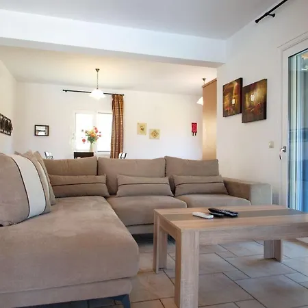 Kleismata Sleeps 6 With Pool Air Con And Wifi ヴィラ