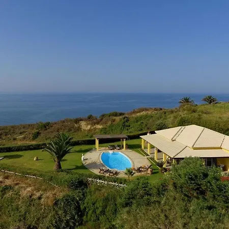 Kleismata Sleeps 6 With Pool Air Con And Wifi Klísmata