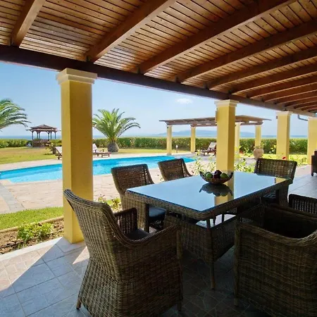 Willa Kleismata Sleeps 6 With Pool Air Con And Wifi *